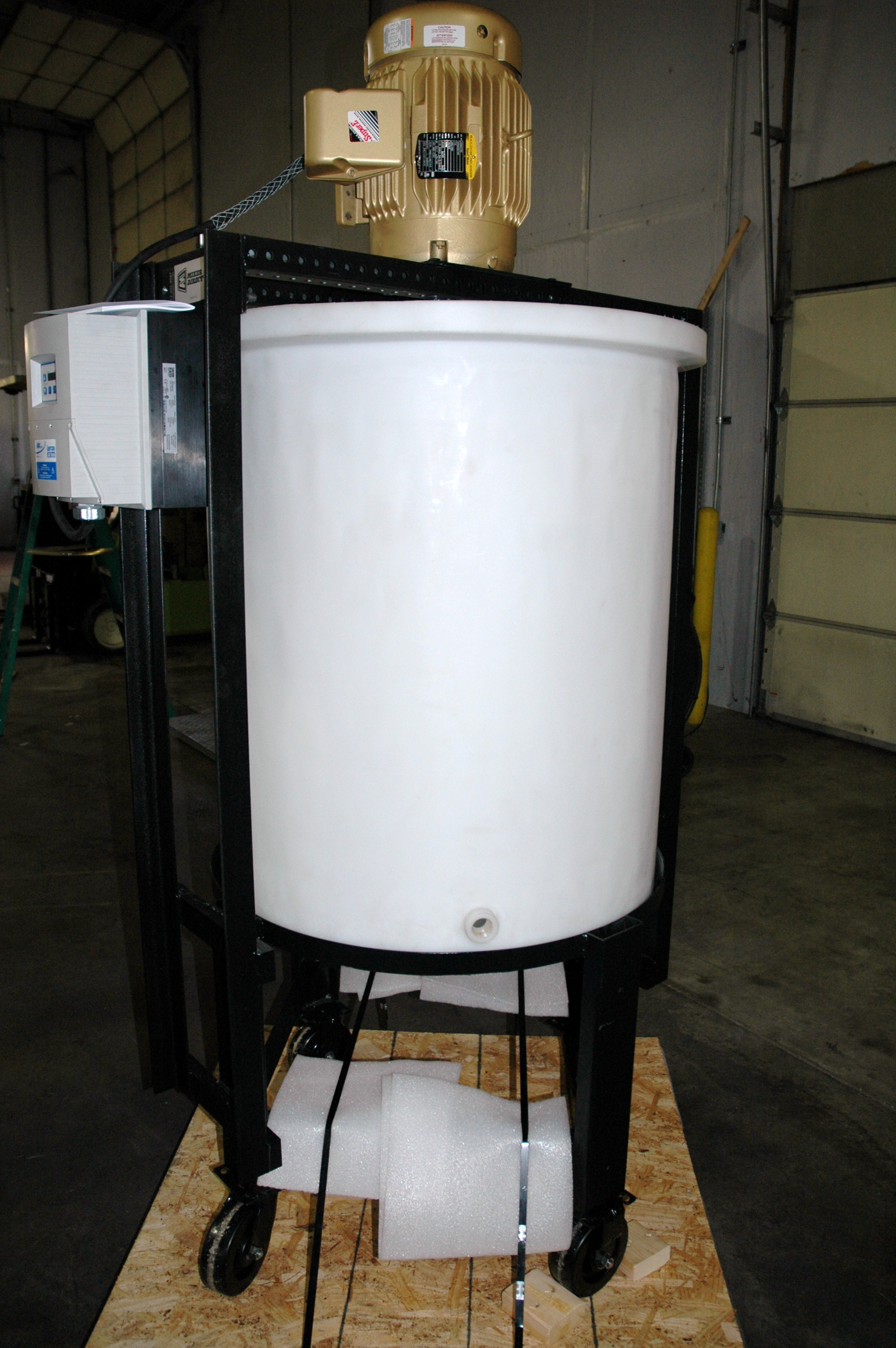 Stand Mount Poly Tank