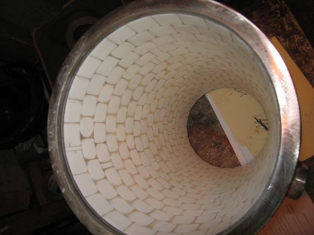 Chamber with Alumina Tiles Not Ground